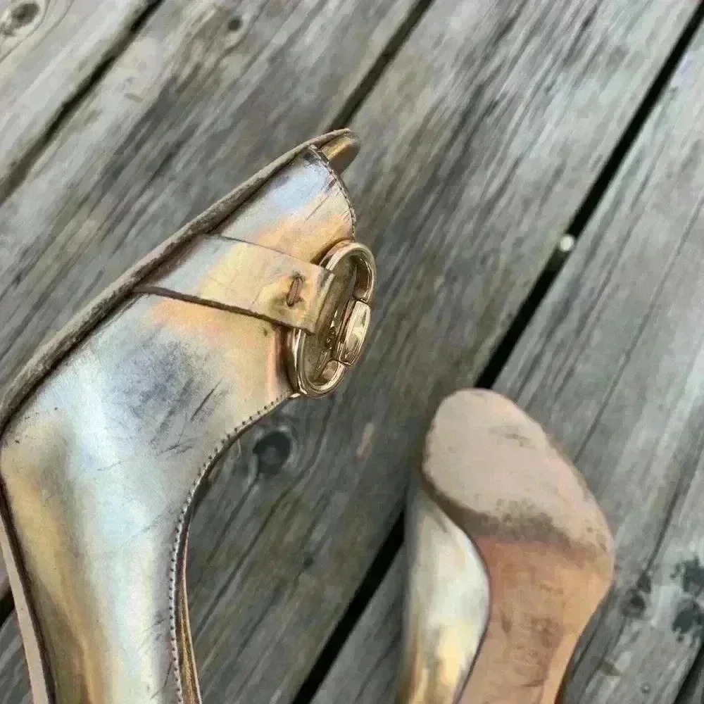 Gucci  metallic leather shoes with buckle - Picture 11 of 14